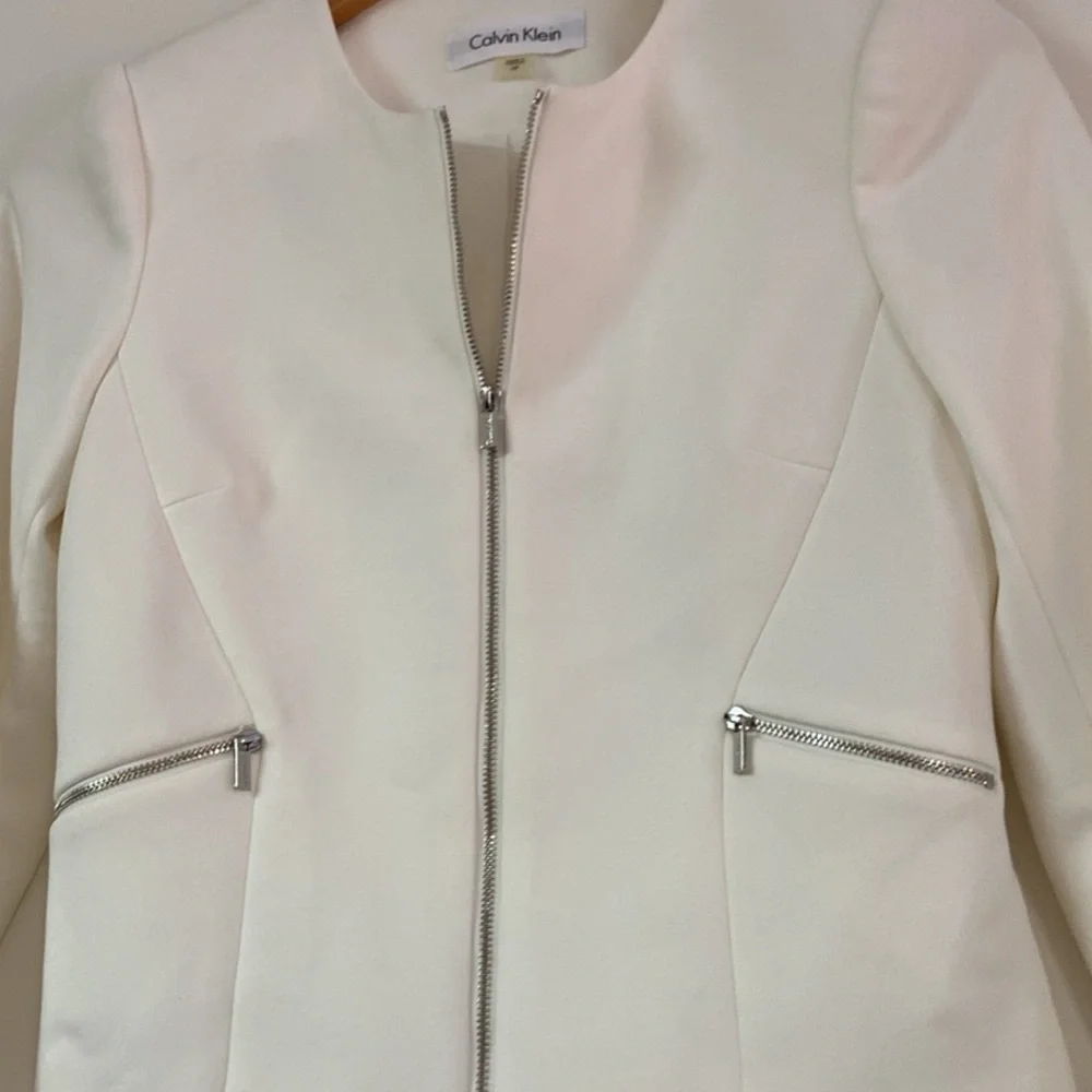 Calvin Klein White Label Tag - Picture 3 of 4
